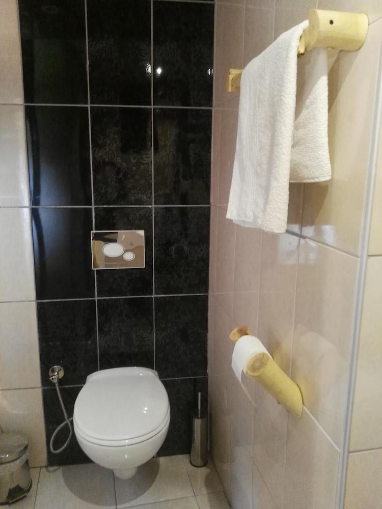 Otel Wood House Antalya Bagian luar foto