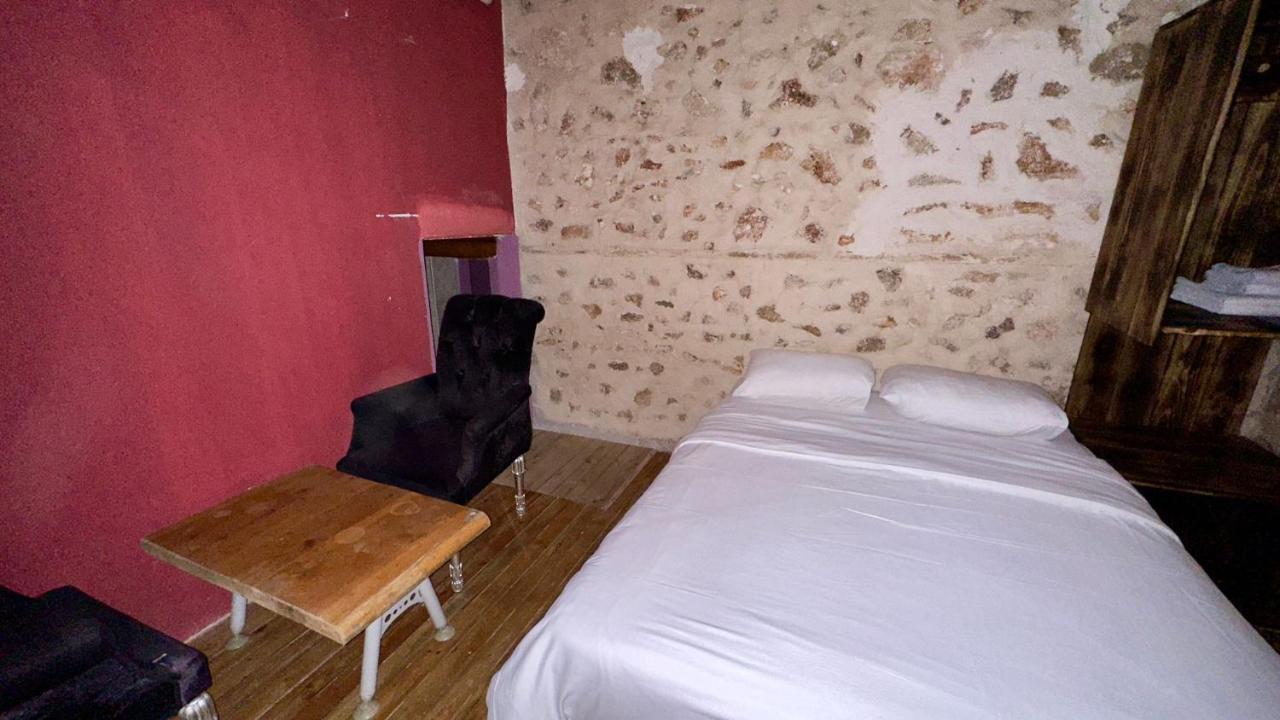 Otel Wood House Antalya Bagian luar foto