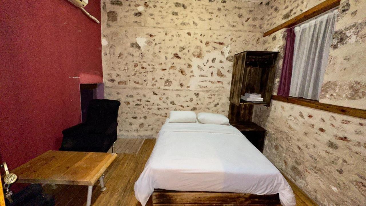 Otel Wood House Antalya Bagian luar foto