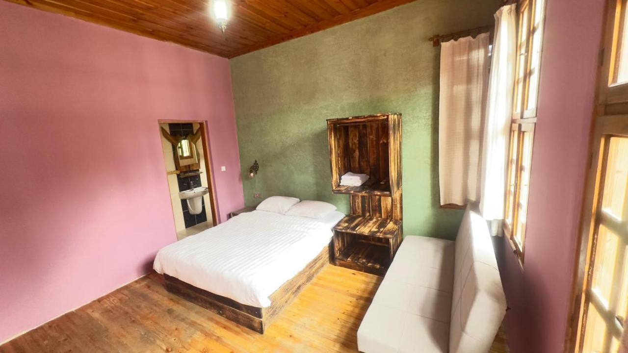Otel Wood House Antalya Bagian luar foto