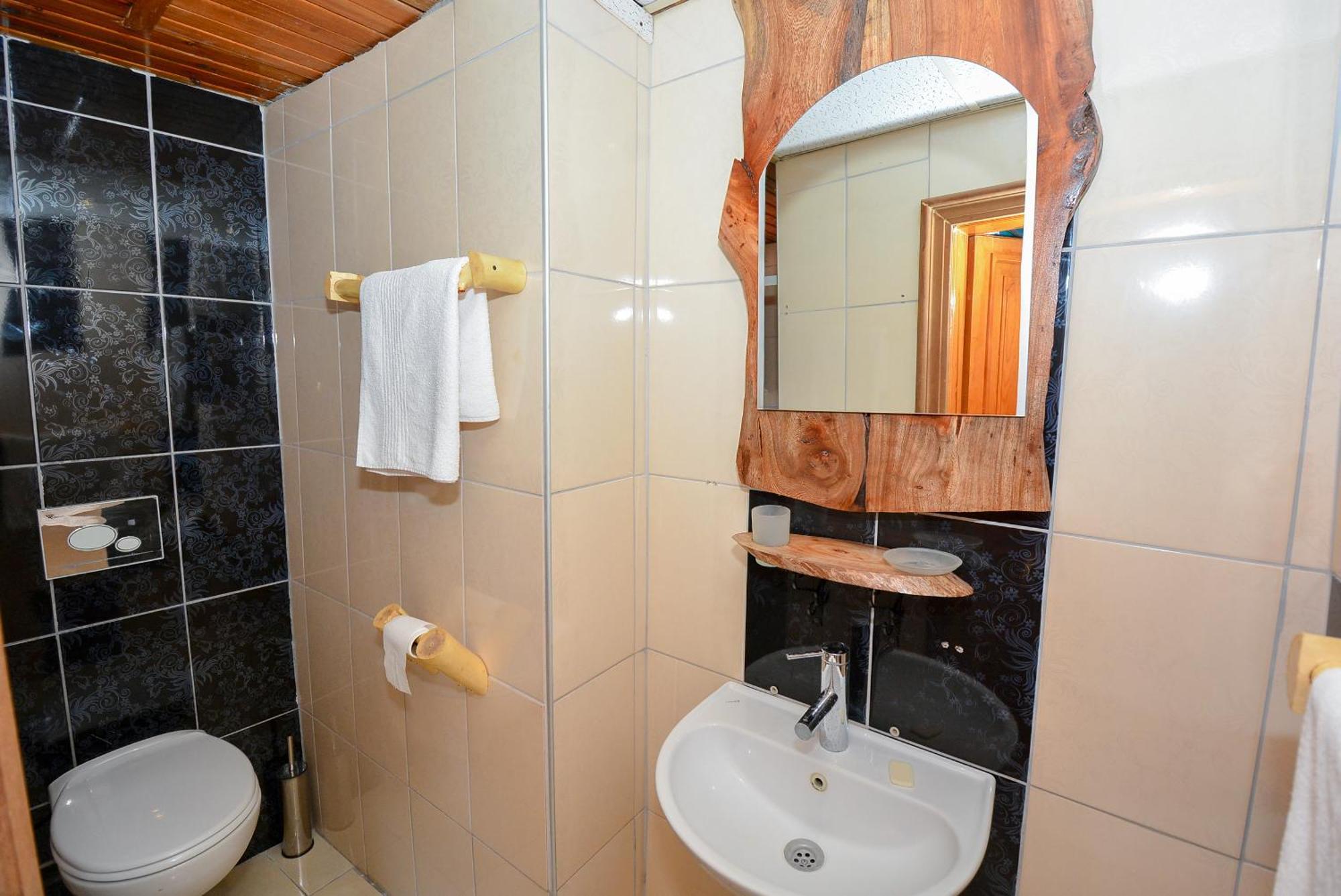 Otel Wood House Antalya Bagian luar foto