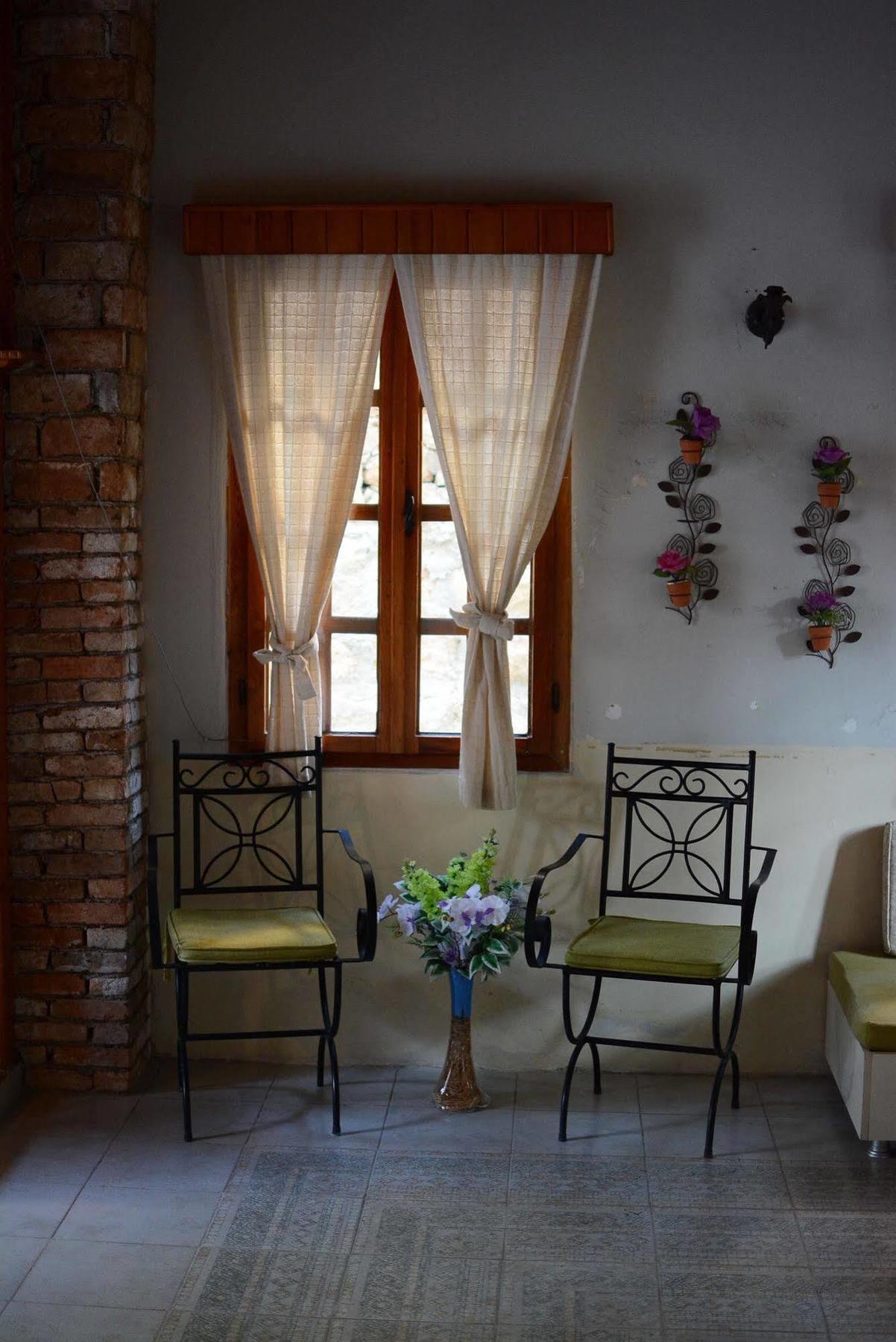 Otel Wood House Antalya Bagian luar foto