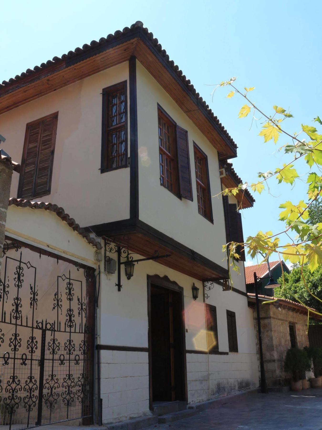 Otel Wood House Antalya Bagian luar foto